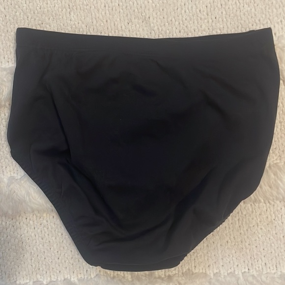 Spiritwear cheerleading athletic shorts panties black nylon size Medium AM Small - Picture 2 of 5